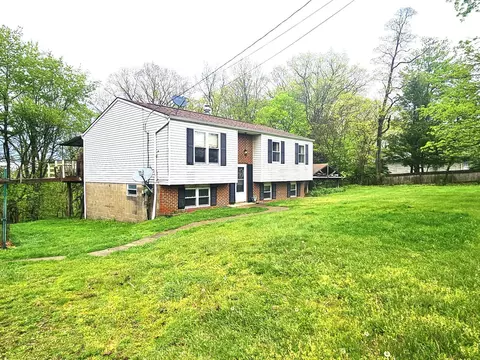2880 Walters, Export, PA 15632 photo 2