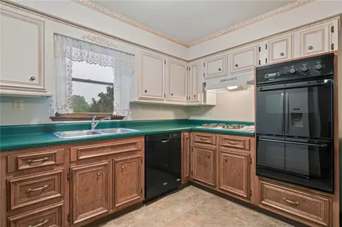 Kitchen - 665 Main St, Irwin, PA 15642 photo 1 of 1