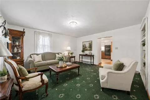 Living - 665 Main St, Irwin, PA 15642 photo 2 of 2