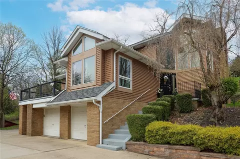 512 Argonne Blvd, Ellwood City, PA 16117