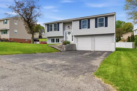 125 Wren Way, Washington, PA 15301