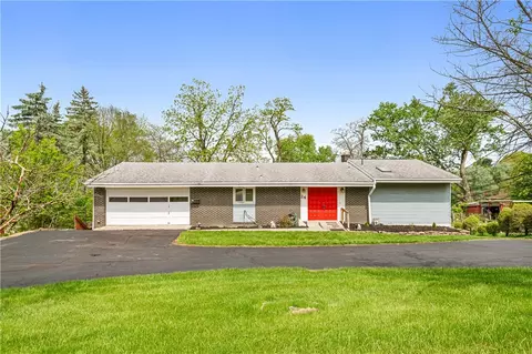 24 Swallow Hill Rd, Carnegie, PA 15106