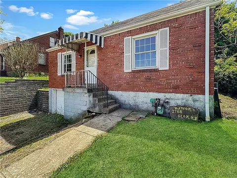 2768 Glenny Ln, West Mifflin, PA 15122