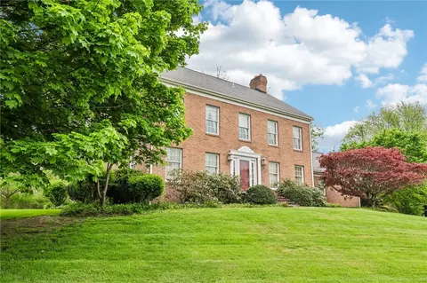 355 James St, New Wilmington, PA 16142