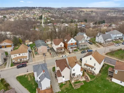 View/Area - 514 6th St, Irwin, PA 15642 photo 2 of 3