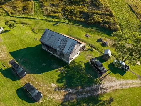 192 Van Druff Rd, Spraggs, PA 15362 photo 8