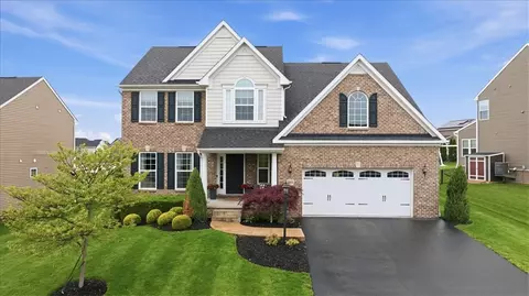 213 Overlook Dr, Pittsburgh, PA 15237