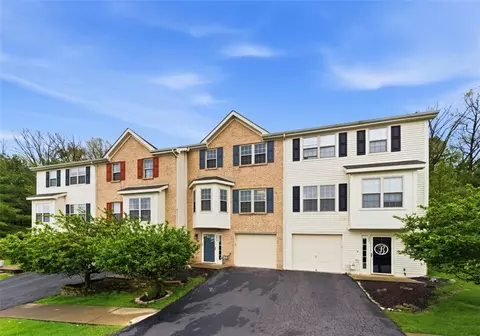 229 Hillvue Dr, Seven Fields, PA 16046