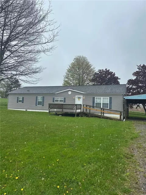 116 Stoneboro Dr, Mercer, PA 16137