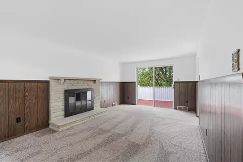 Living - 14255 Wayne Dr, Irwin, PA 15642 photo 5 of 5