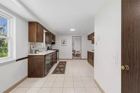 Entry Way - 14255 Wayne Dr, Irwin, PA 15642 photo 2 of 3