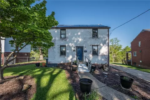 332 Mcclellan Dr, Pittsburgh, PA 15236
