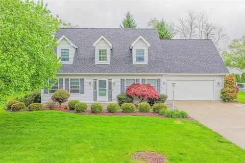 135 Shannon Dr, New Castle, PA 16105