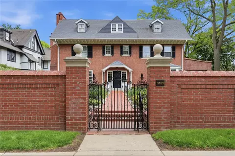 1101 Shady Ave, Pittsburgh, PA 15232