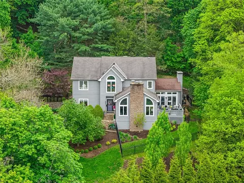 610 Davis Ln, Sewickley, PA 15143
