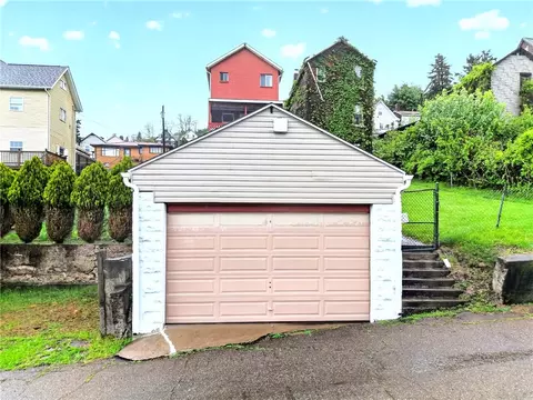 Exterior - 520 Stokes Ave, Braddock, PA 15104 photo 10 of 12