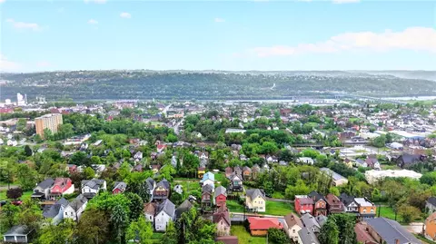 View/Area - 520 Stokes Ave, Braddock, PA 15104 photo 6 of 10