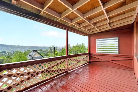 Exterior - 520 Stokes Ave, Braddock, PA 15104 photo 5 of 12