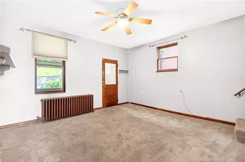 Living - 520 Stokes Ave, Braddock, PA 15104 photo 4 of 4