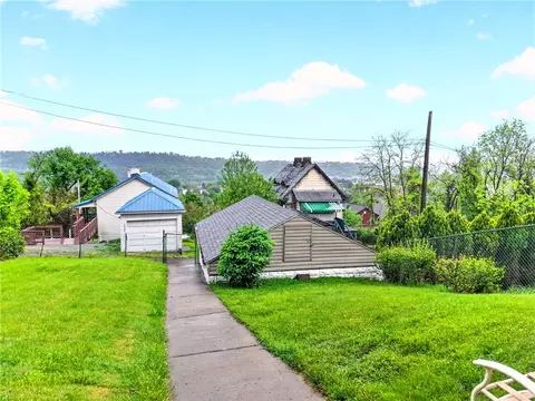 Exterior - 520 Stokes Ave, Braddock, PA 15104 photo 9 of 12