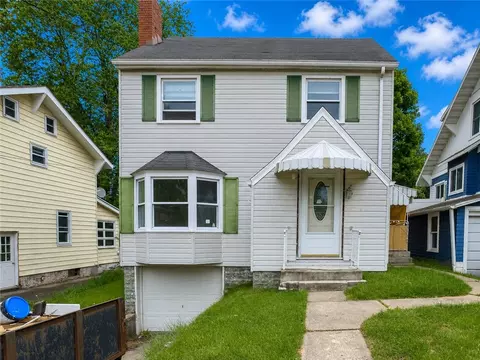 514 Riverview Dr, New Kensington, PA 15068
