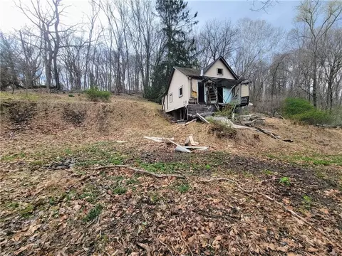 3867 Leslie Ave, Allison Park, PA 15101 photo 3