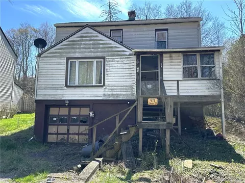 471 Edward St, Johnstown, PA 15905