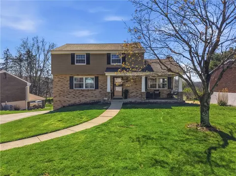 4023 Crabapple Dr, Mckees Rocks, PA 15136