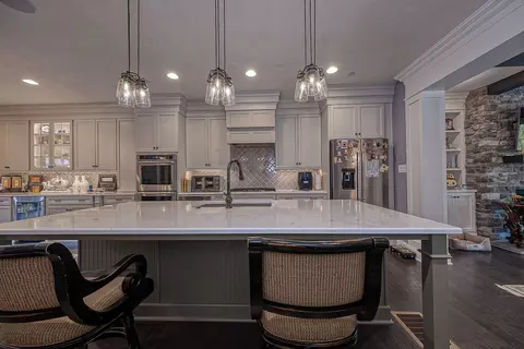 Kitchen - 362 Highpointe, Seven Fields, PA 16046 photo 2 of 4