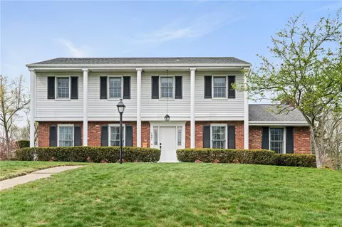 1001 Centergate Dr, Bethel Park, PA 15102