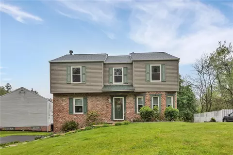 156 Dinwiddie Dr, New Kensington, PA 15068