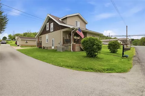 Exterior - 64 Florida Ave, Apollo, PA 15613 photo 5 of 7