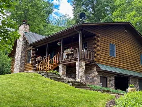 5423 Beechnut Dr, Gibsonia, PA 15044