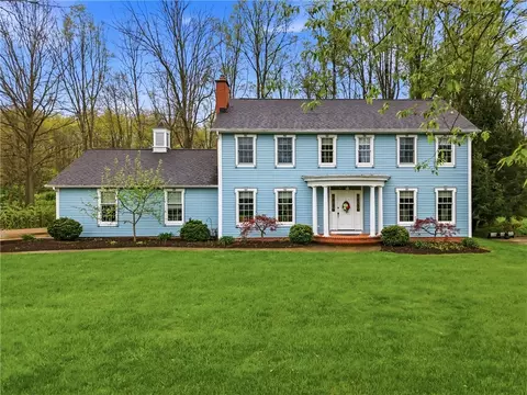 12 Stoney Brook Blvd, Greenville, PA 16125