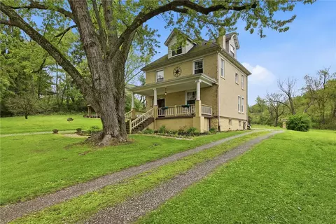 742 Evergreen Rd, Leechburg, PA 15656