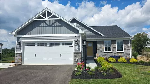 129 Southfield Dr, Oakdale, PA 15071