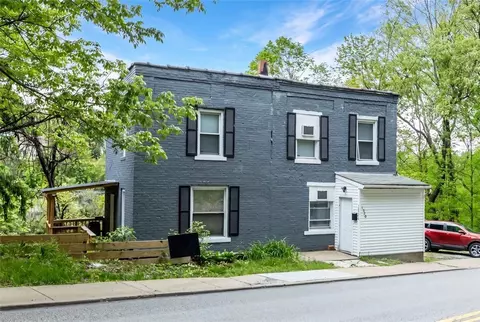 1320 Pioneer Ave, Pittsburgh, PA 15226