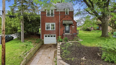 1601 El Paso, Pittsburgh, PA 15206