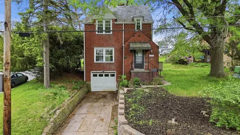1601 El Paso, Pittsburgh, PA 15206