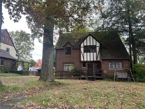 310 Sumner Ave, New Castle, PA 16105