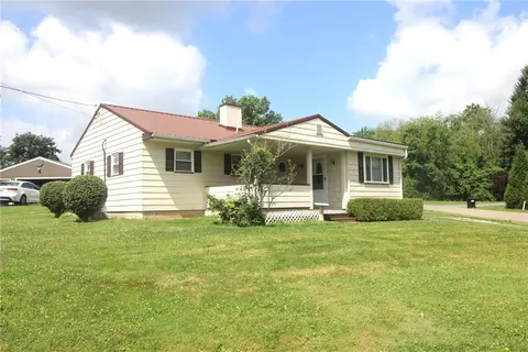 409 Avalon Dr, New Castle, PA 16101