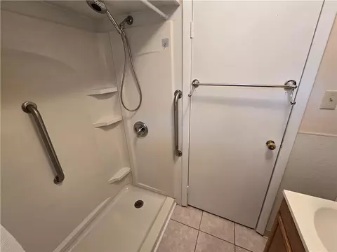 Bath - 3631 Sample Rd, Hermitage, PA 16148 photo 2 of 2