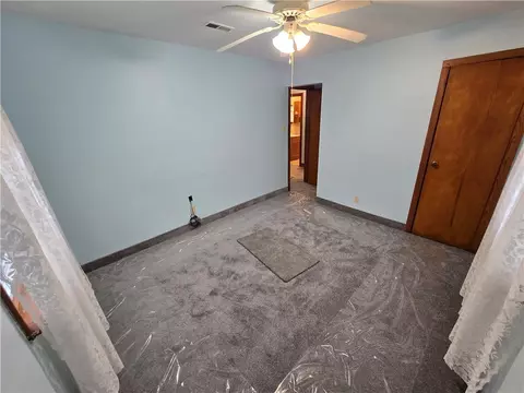 Bedroom - 3631 Sample Rd, Hermitage, PA 16148 photo 3 of 8