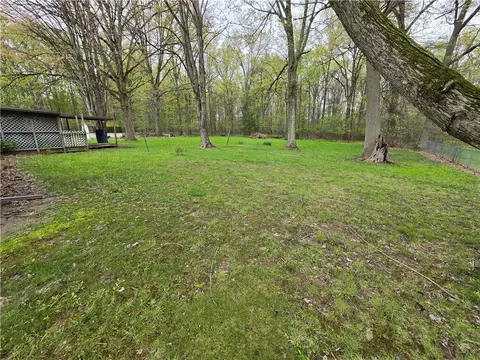 Exterior - 3631 Sample Rd, Hermitage, PA 16148 photo 10 of 10