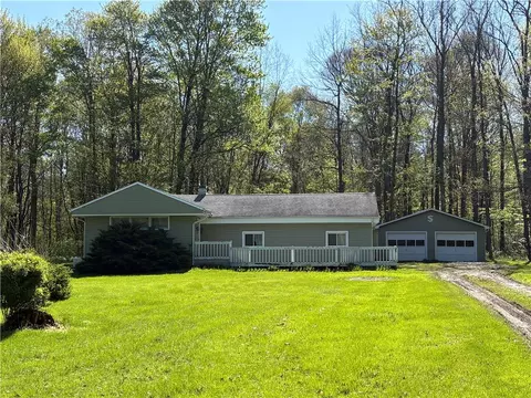 22 26th St Ext, Greenville, PA 16125