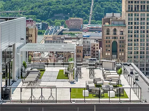 350 Oliver Ave #909, Pittsburgh, PA 15222