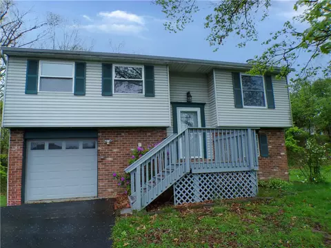 309 Larkwood Ct, Cranberry Township, PA 16066