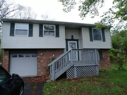 309 Larkwood Ct, Cranberry Township, PA 16066