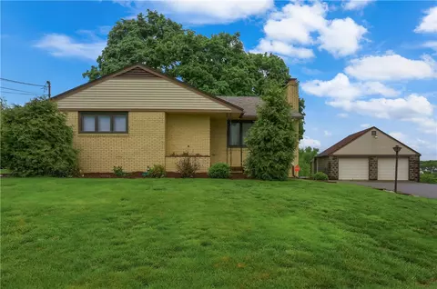 2467 Nicholson Rd, Sewickley, PA 15143
