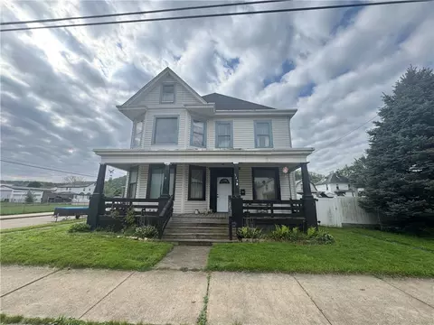 544 E 2nd Ave, Tarentum, PA 15084